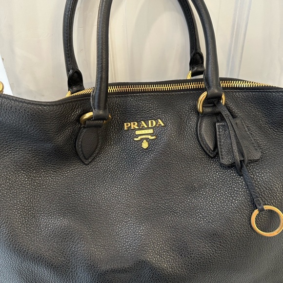 Prada Black leather shoulder bag - Picture 6 of 11